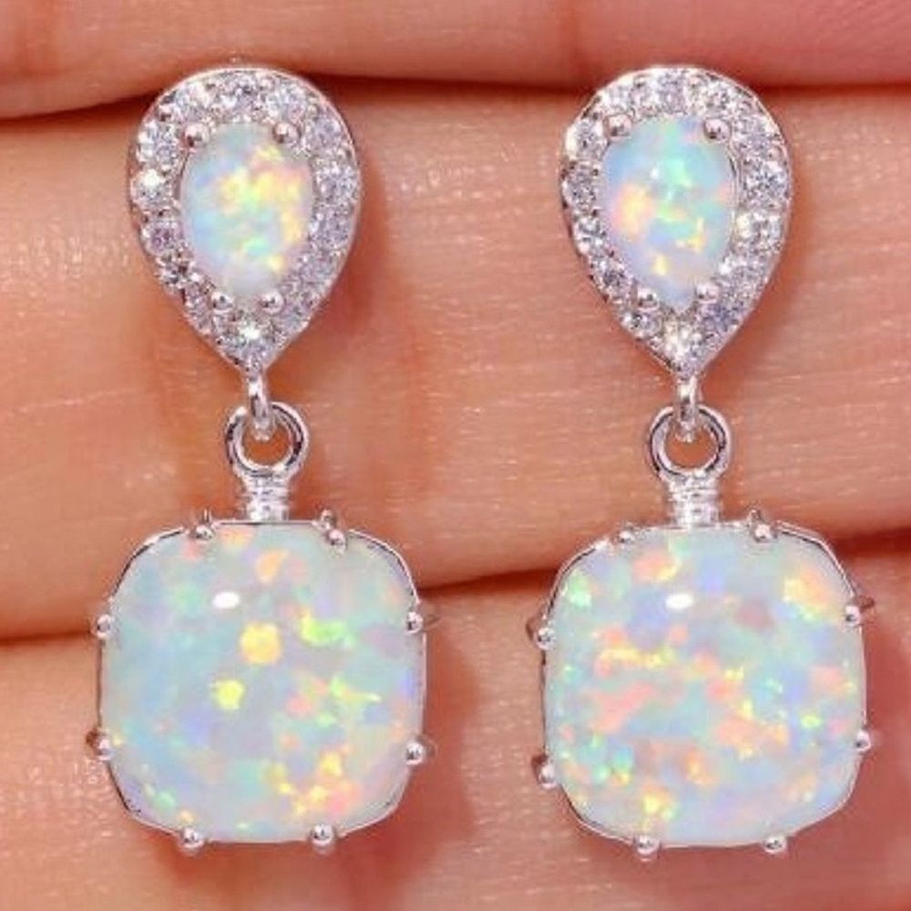 NWT Gorgeous Opal Earrings